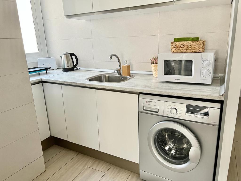 Ferienwohnung Acogedor Apartamento Cerca De La Playa Valencia Exterior foto